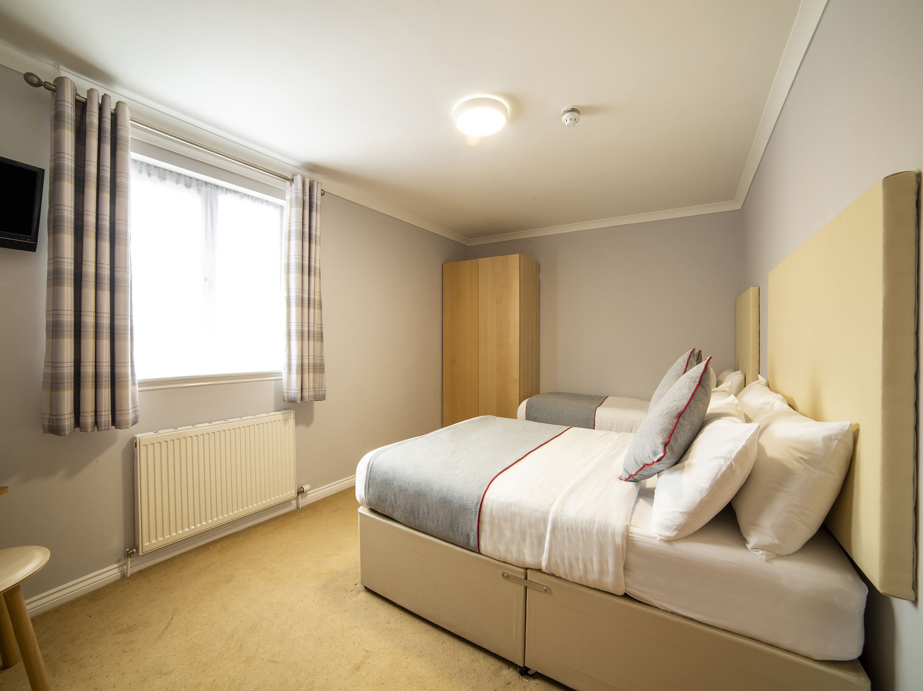 deluxe triple room | free wifi