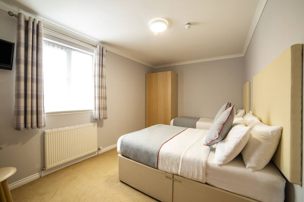 deluxe triple room | free wifi