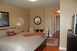 Panoramic Suite, 1 King Bed, Ocean View, Sea Facing | Iron/ironing board, rollaway beds, free WiFi