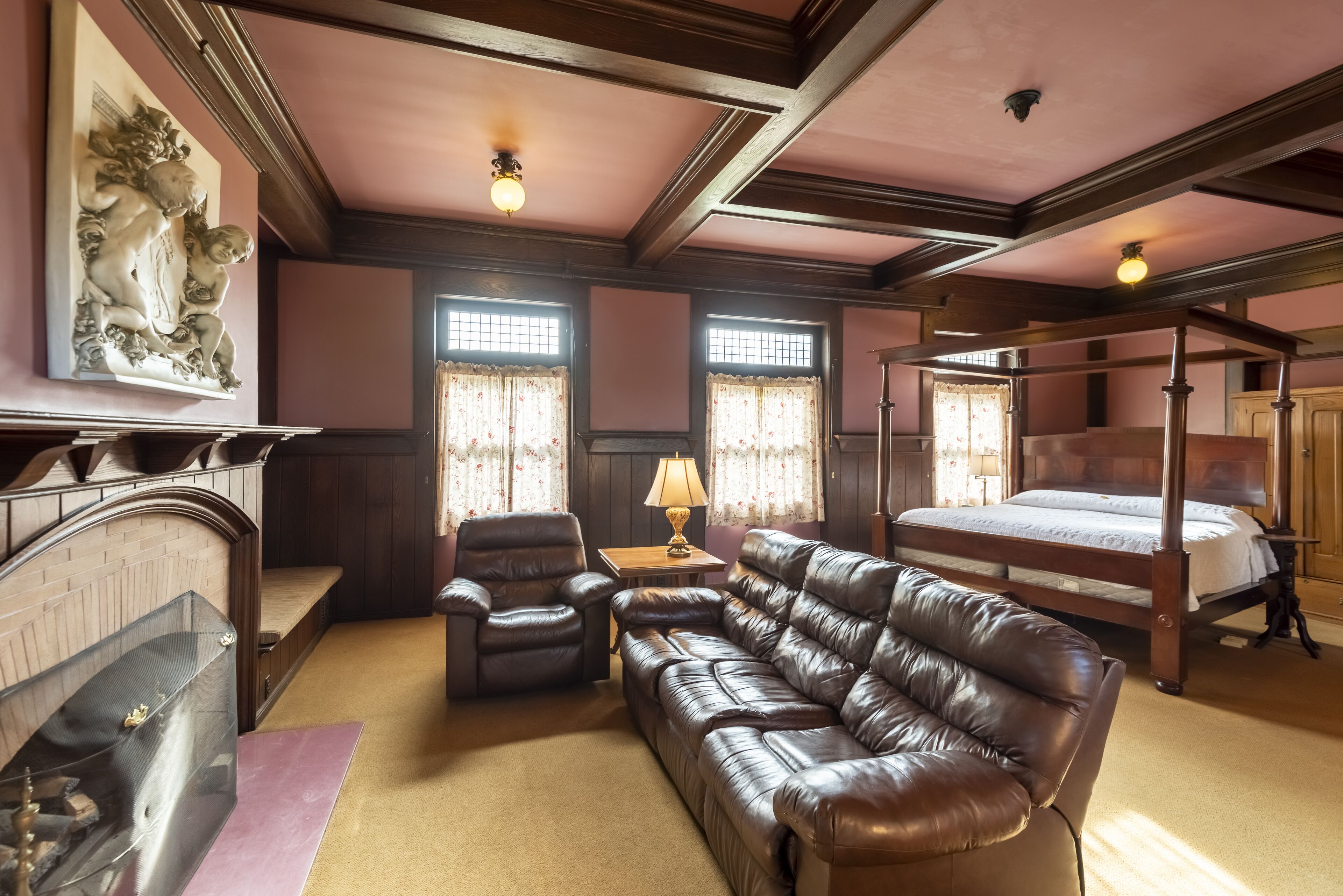 lewis suite | 1 bedroom, individually decorated, individually furnished