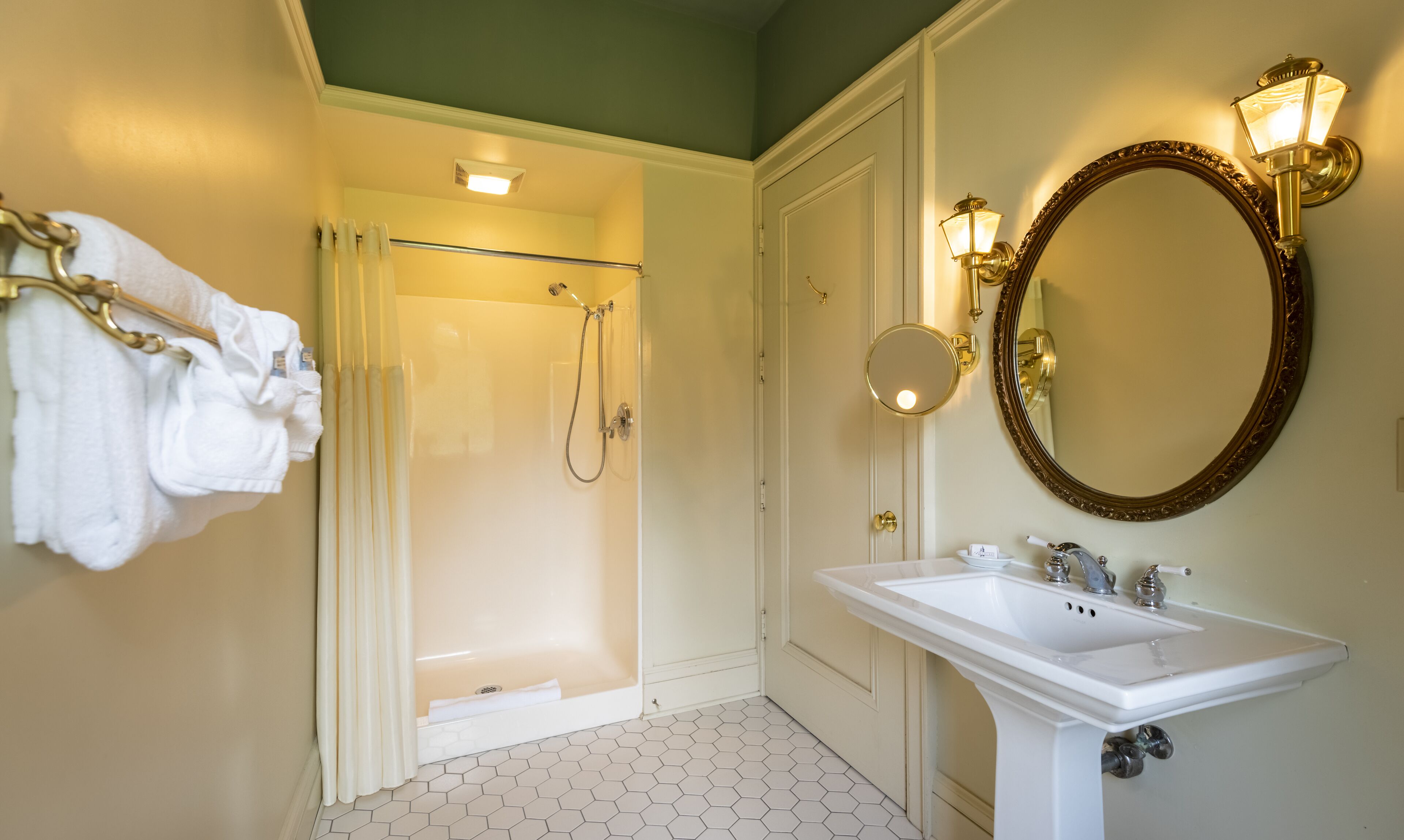 dining room | bathroom | towels