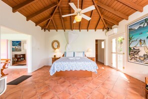 5 Bedroom 5 Bath Villa (Plantation). | Een kluis op de kamer, individueel gedecoreerd, individueel gemeubileerd