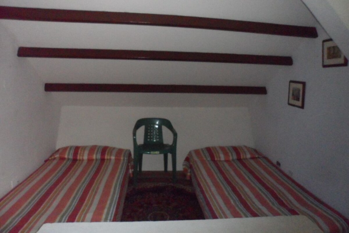 Chambre Quadruple, salle de bains commune | Wi-Fi gratuit