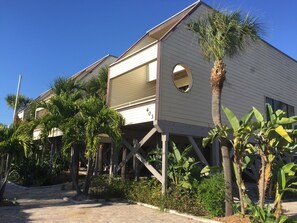 Exterior detail - Bird's Nest Beach Townhomes (Bradenton Beach)