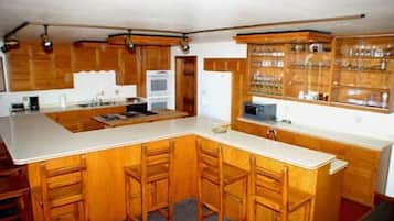 Condo (Reunion Lodge) | Private kitchen