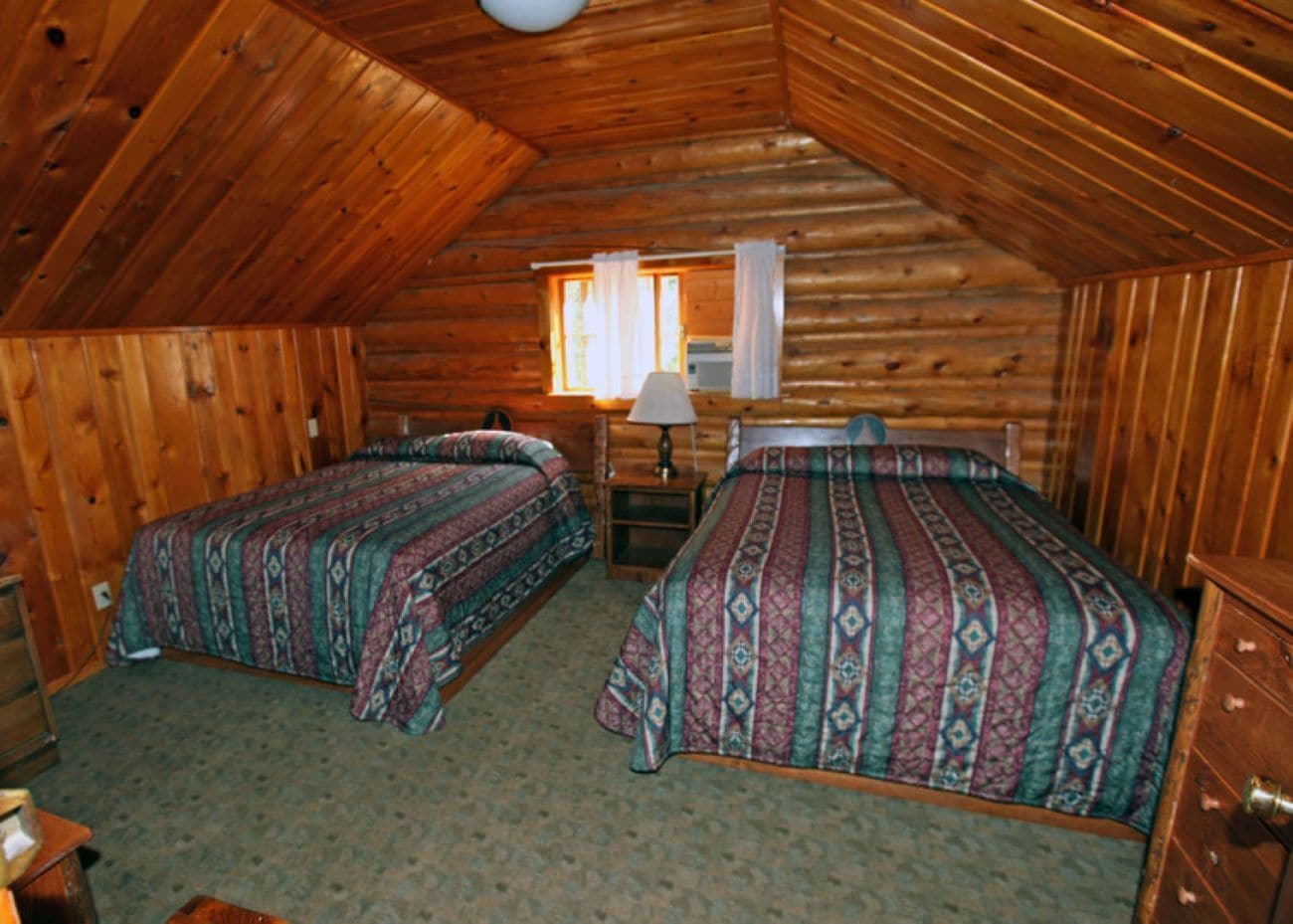 Standard Room (3 Queens) | Premium bedding, desk, bed sheets