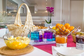 Breakfast area - Hôtel Le Divona (Divonne-les-Bains)
