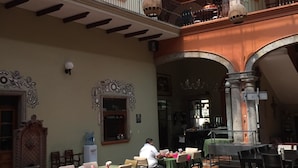 Cooked-to-order breakfast for a fee on weekdays - Hotel La Rotonda (Guadalajara)