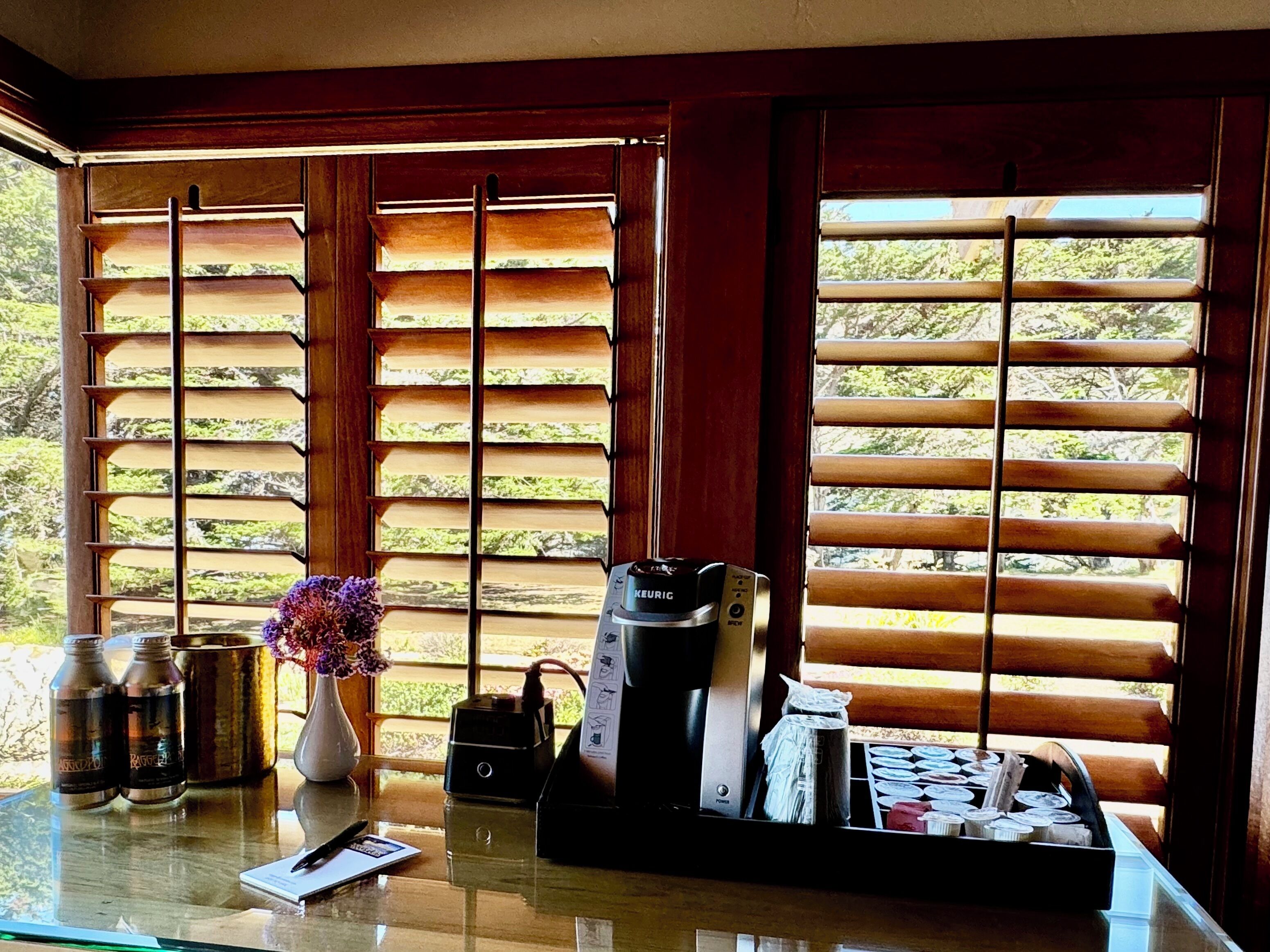 standard double room, ensuite (cliff house 43) no pet friendly | coffee and/or coffee maker