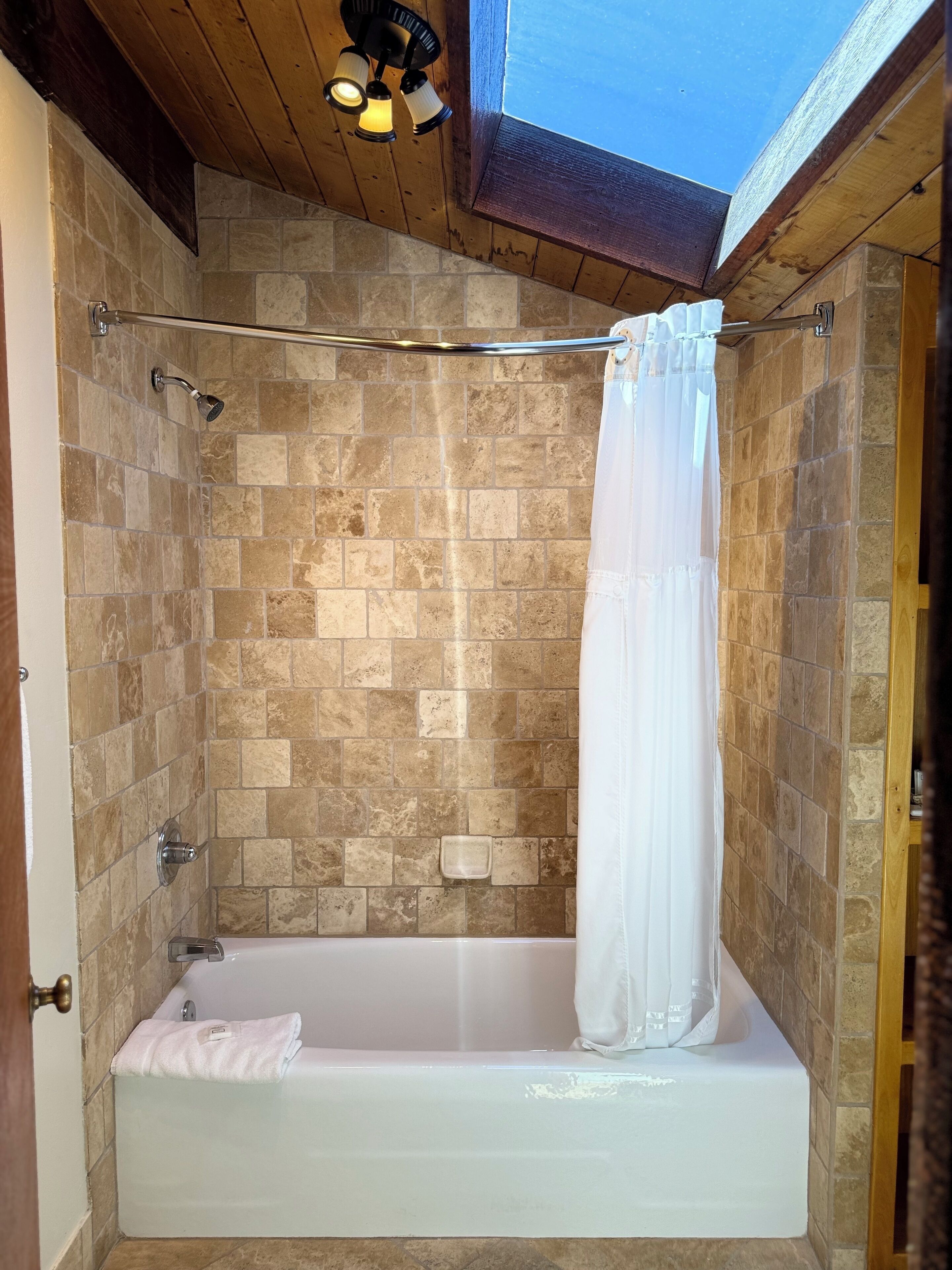 standard room, ensuite (garden area upper) pet friendly | bathroom | free toiletries, hair dryer, towels