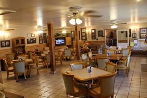 Desayuno buffet incluido todos los días 