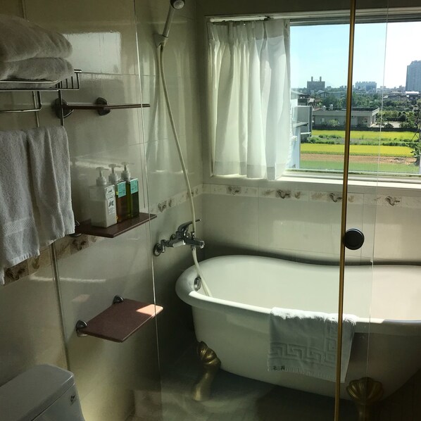 Panoramic Quadruple Room, 1 Bedroom, Bathtub, Tower | Deep soaking bathtub