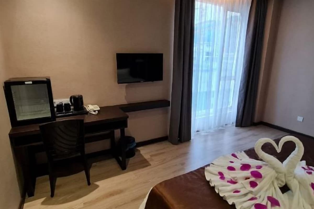 In-room safe, desk, free WiFi, bed sheets
