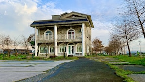 Front of property - Alps Garden B&B (Wujie)