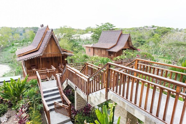 Joglo Villa Twin Room | In-room safe, desk, iron/ironing board, free WiFi - The Uluwatu Peak Residence (Pecatu)