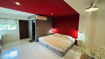 Standard Room | Desk, free wired Internet, bed sheets