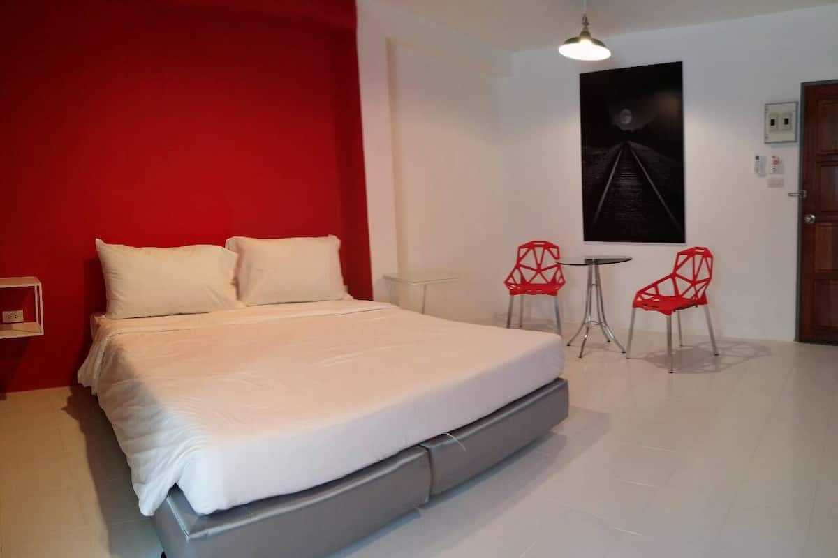Habitación estándar | Escritorio, internet por cable gratis y ropa de cama