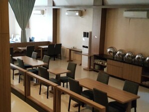 Daily buffet breakfast for a fee - Miracle Hotel Manado (Manado)