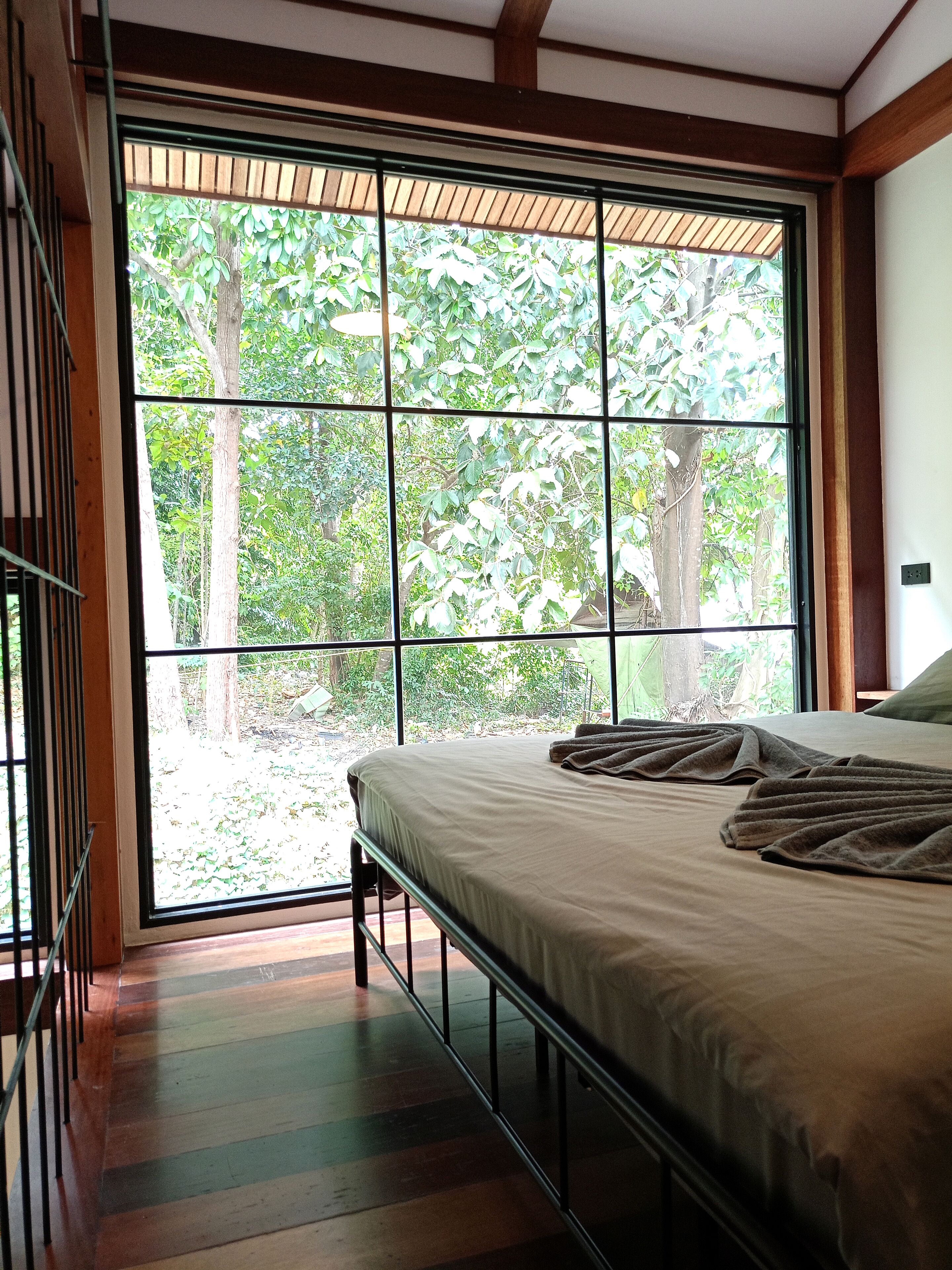 Premium Studio | Minibar, in-room safe, blackout drapes, free WiFi