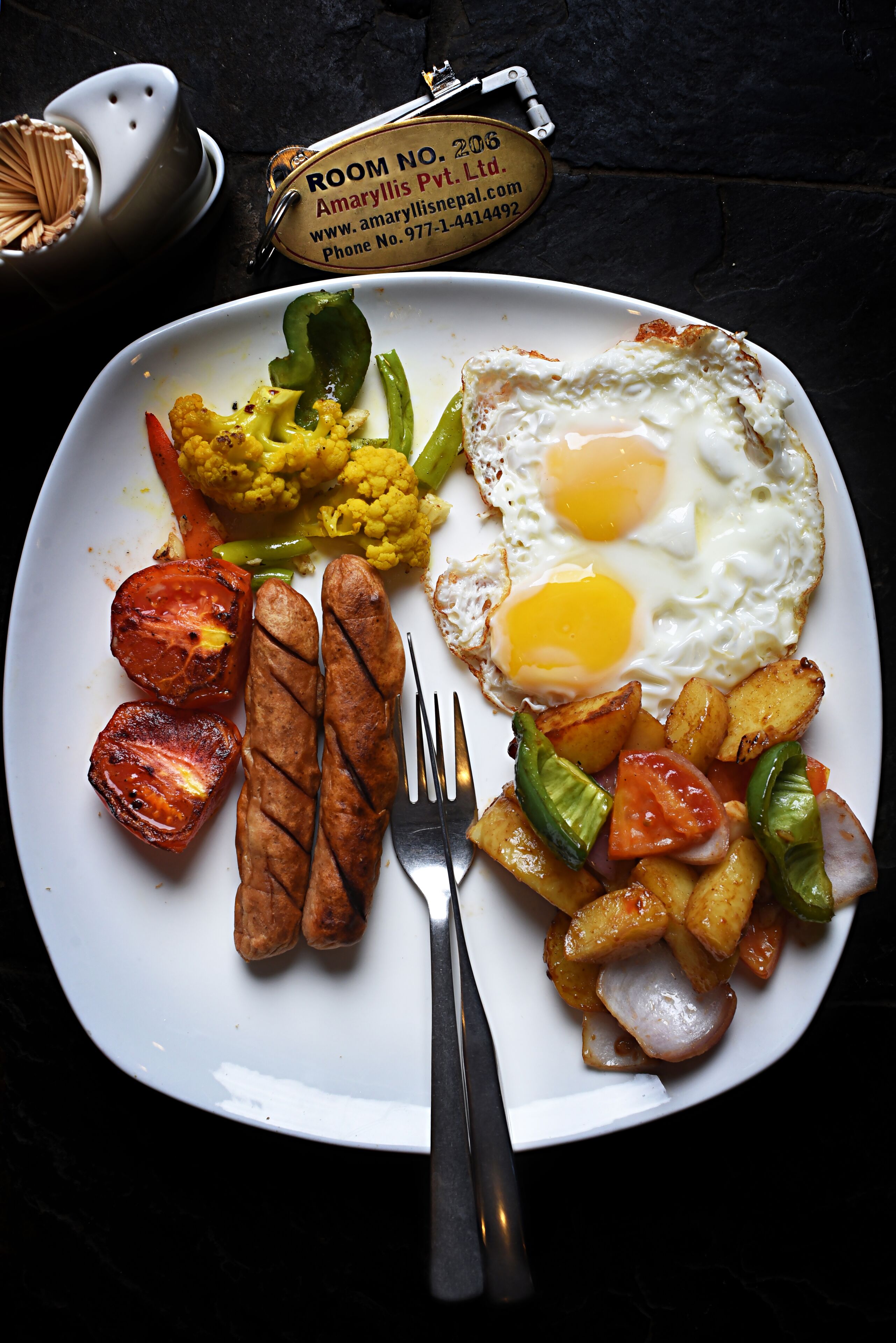 daily buffet breakfast (usd 5 per person)