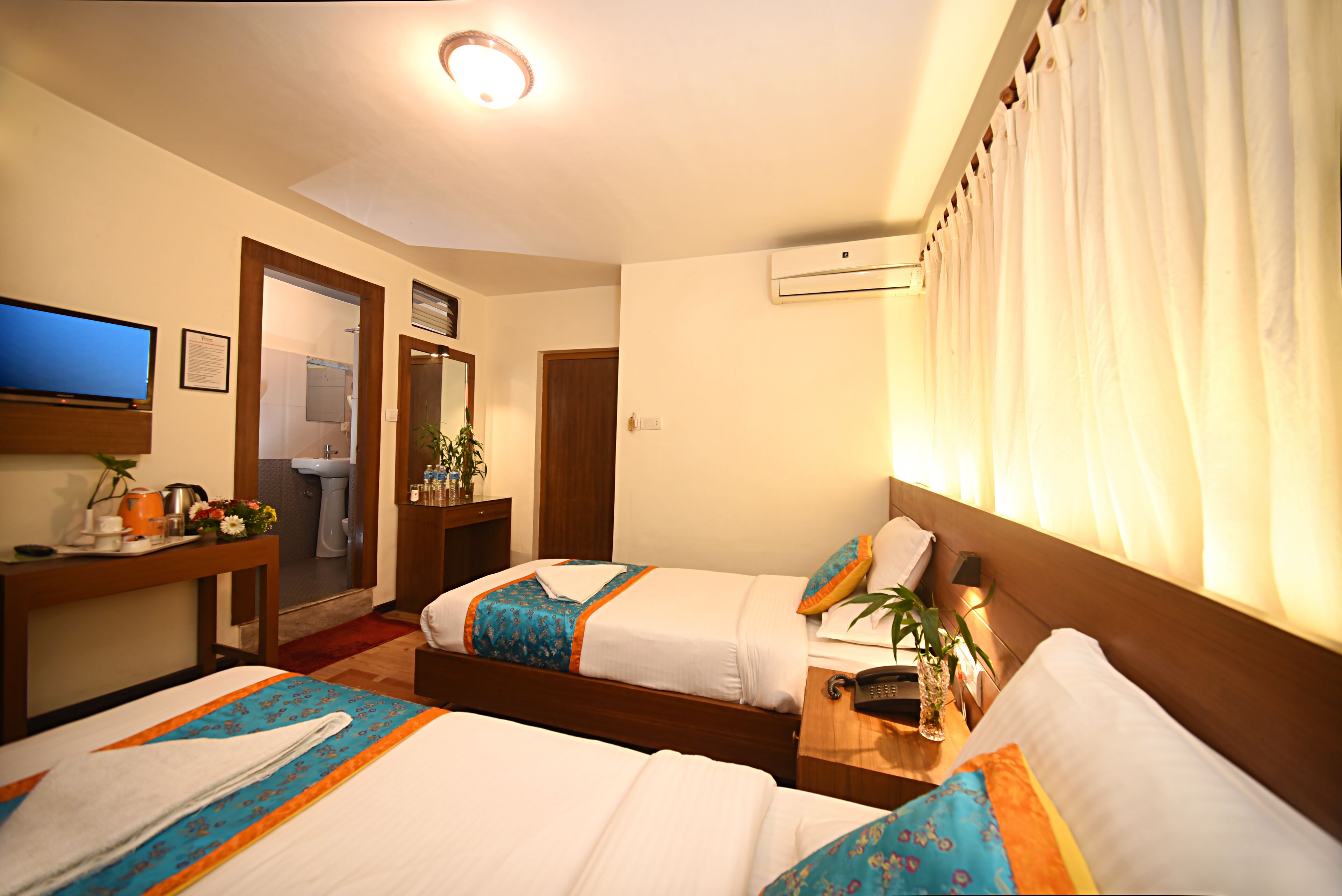 deluxe double or twin room | 1 bedroom, premium bedding, in-room safe, desk
