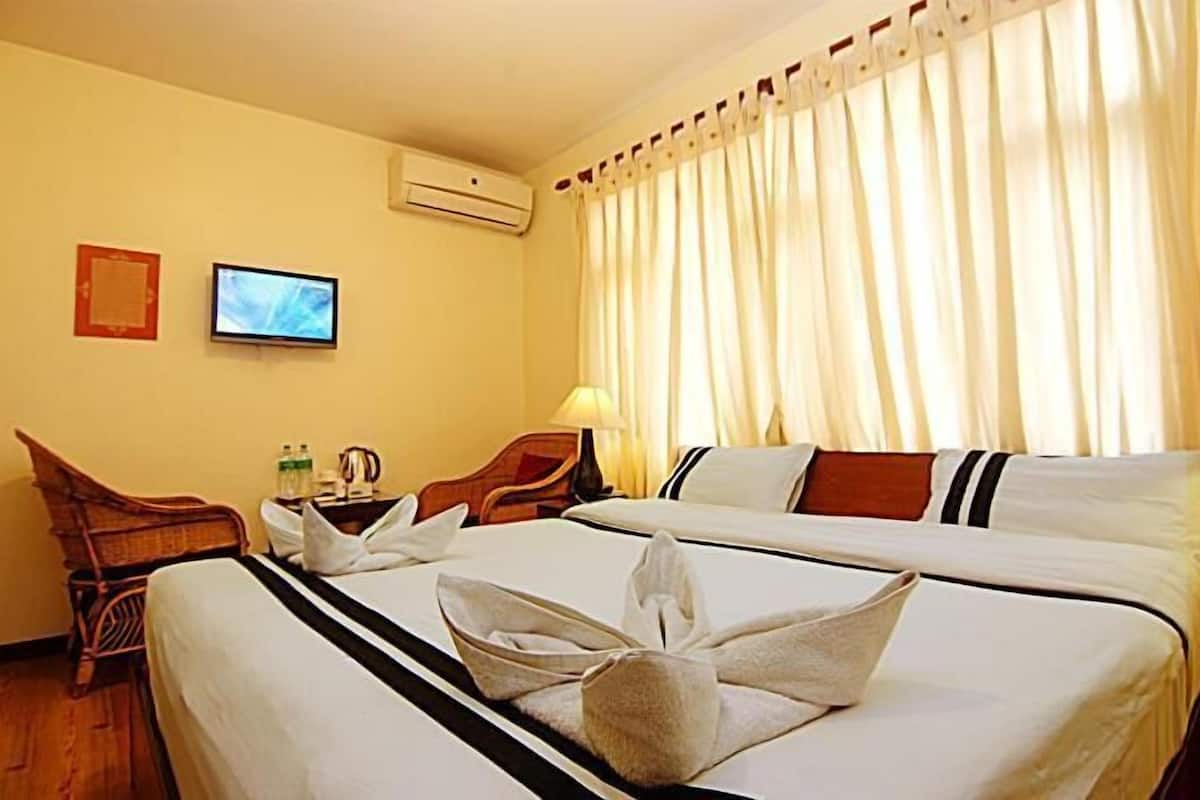 1 bedroom, premium bedding, in-room safe, desk