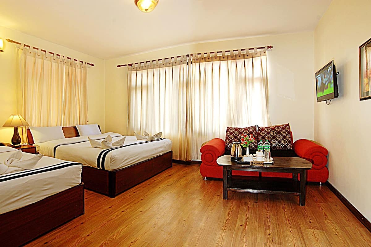 1 bedroom, premium bedding, in-room safe, desk