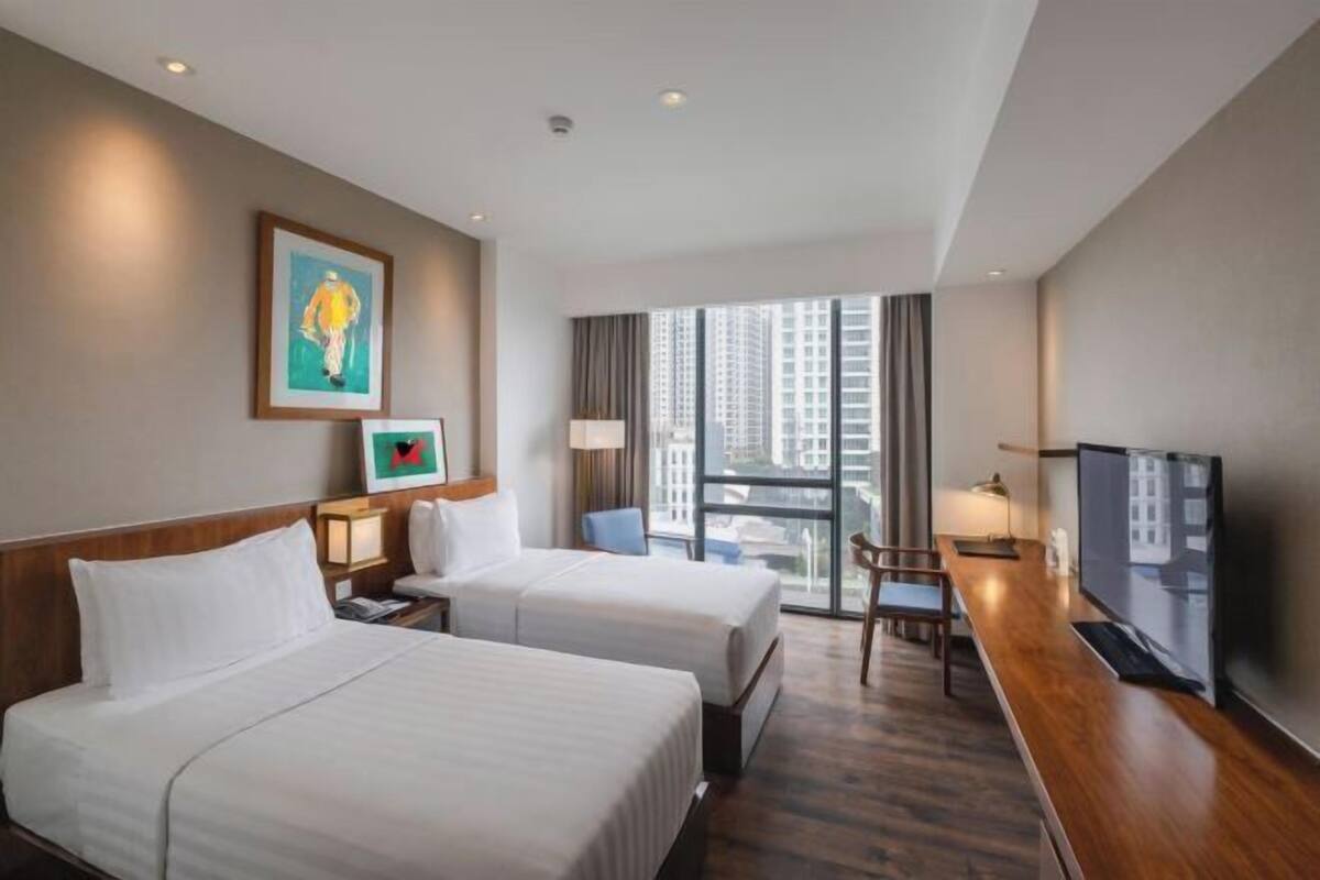 1 bedroom, premium bedding, minibar, in-room safe