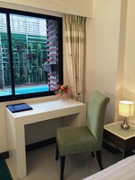 32-inch LCD TV with cable channels, TV