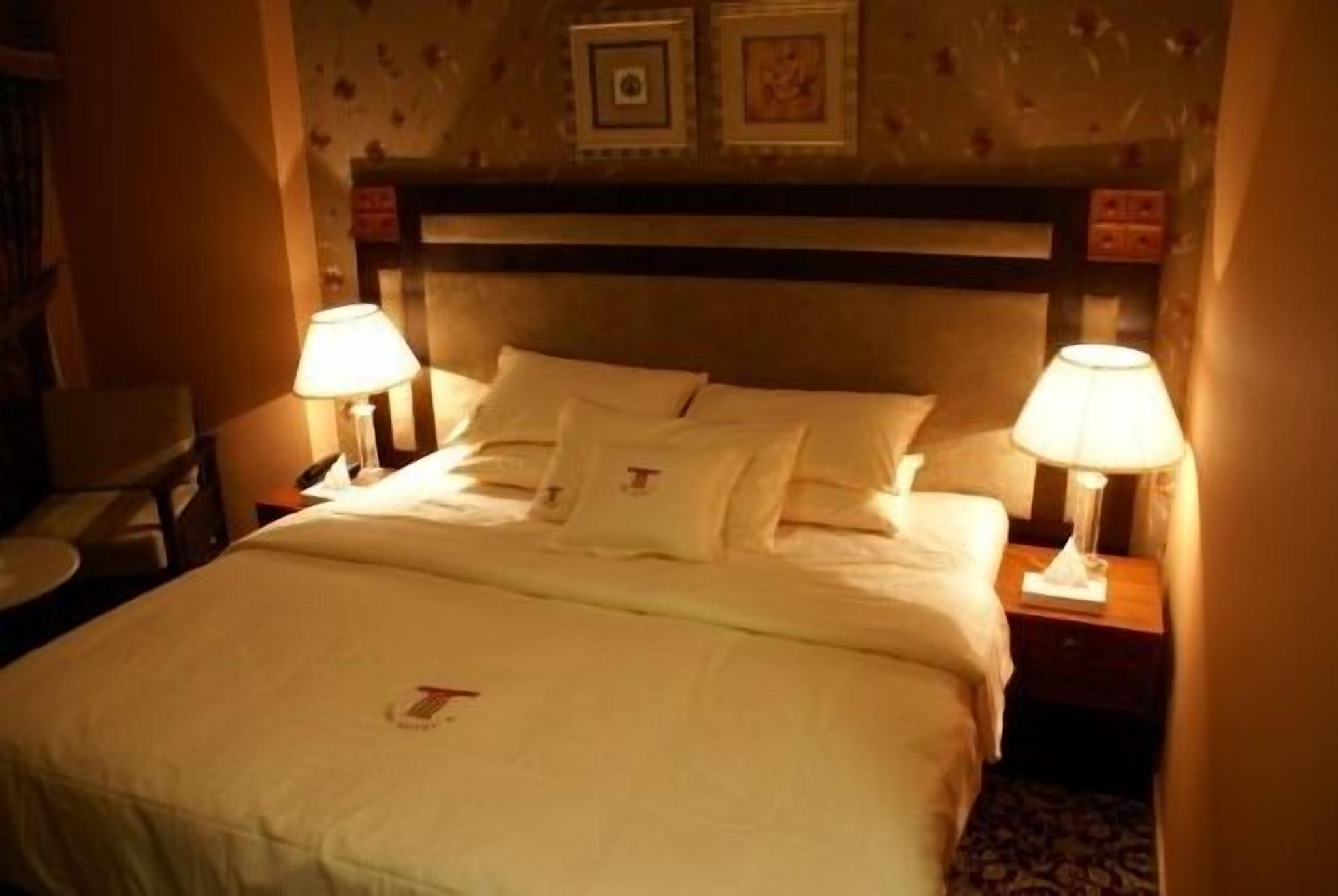 Quarto casal | Frigobar, cofres nos quartos, camas extras/dobráveis (sobretaxa)