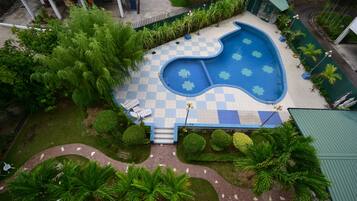 Alberca al aire libre