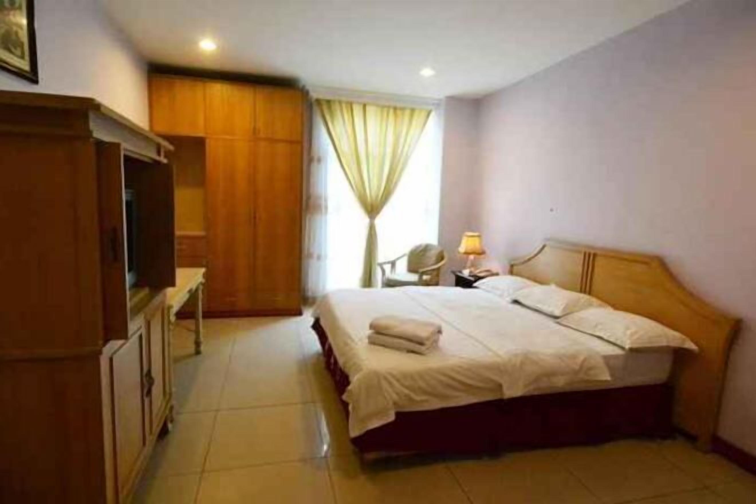 Peti besi dalam bilik, meja, katil lipat simpan/tambahan, Wi-fi percuma 