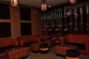 Bar (on property) - The Metropolitan Hotel Calabar (Calabar)