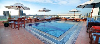 Raviz Center Point Hotel