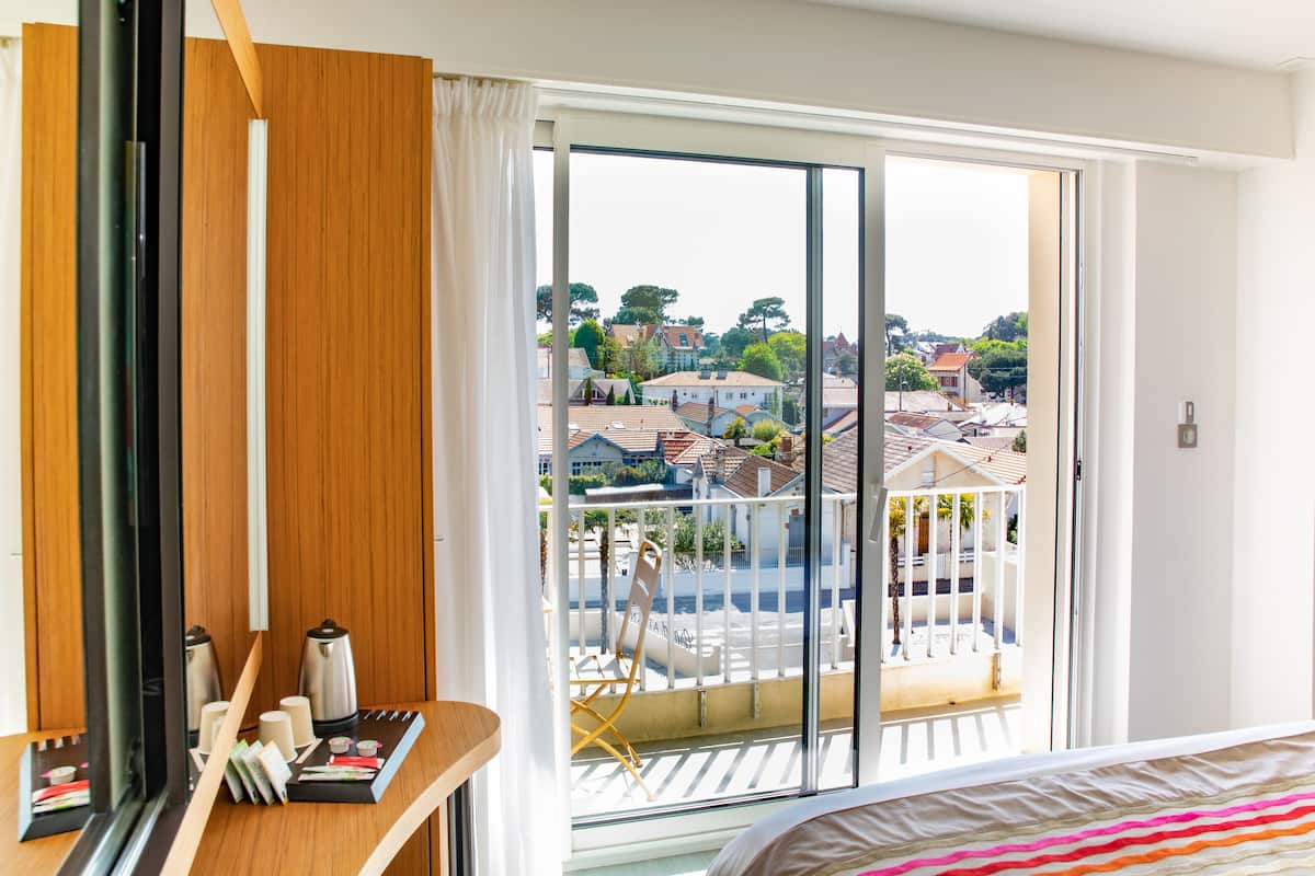 Ropa de cama de alta calidad y minibar