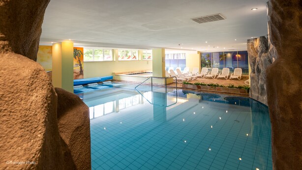 Outdoor pool - Hotel Alpen (Andalo)