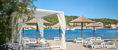 2 beach bars