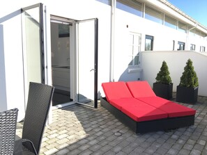 Suite, 2 Bedrooms (120 m2) | Desk, free WiFi, bed sheets