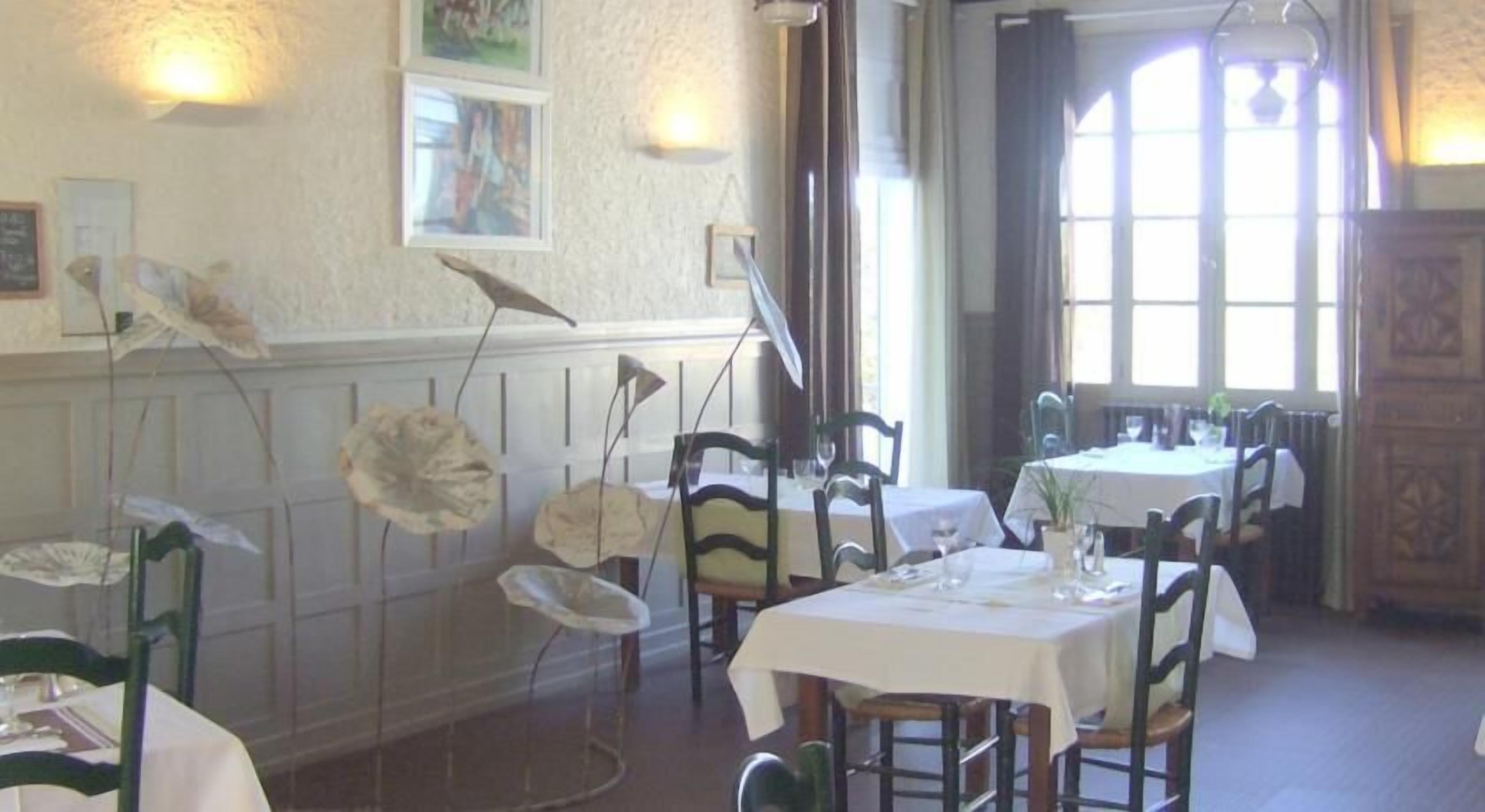 breakfast, lunch, dinner served; local cuisine