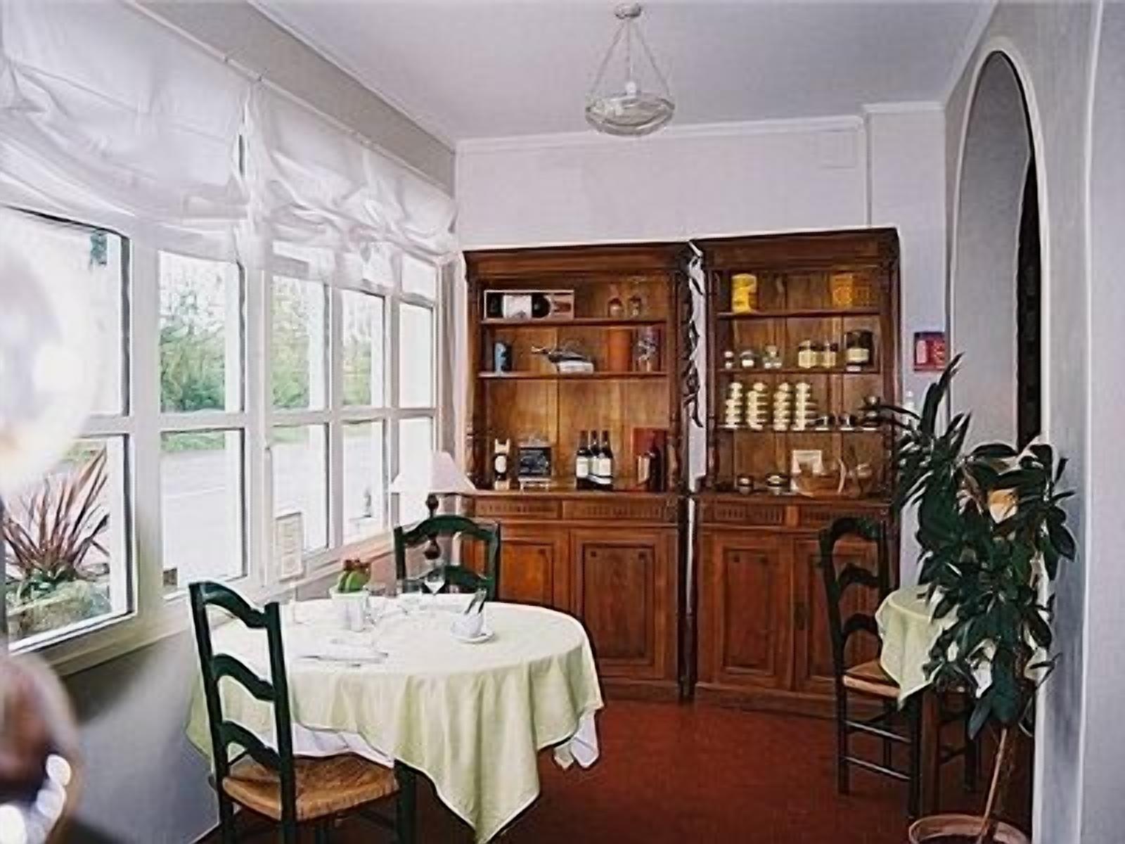 breakfast, lunch, dinner served; local cuisine