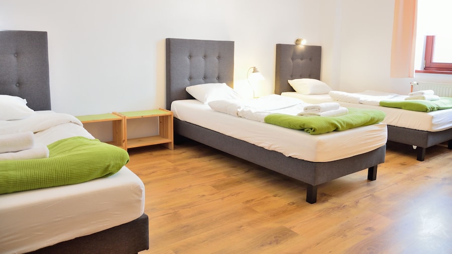 WenderEDU Business Center