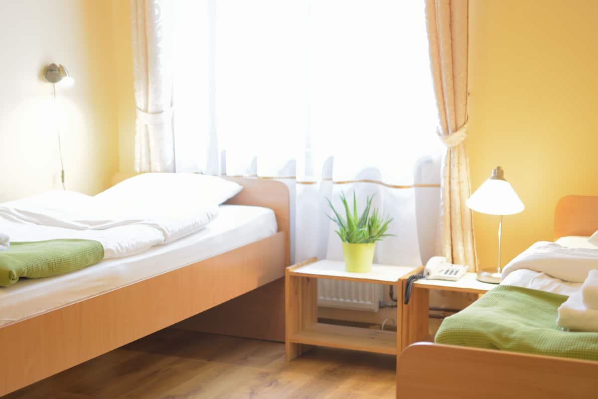 twin room | laptop workspace, iron/ironing board, free wifi, bed sheets