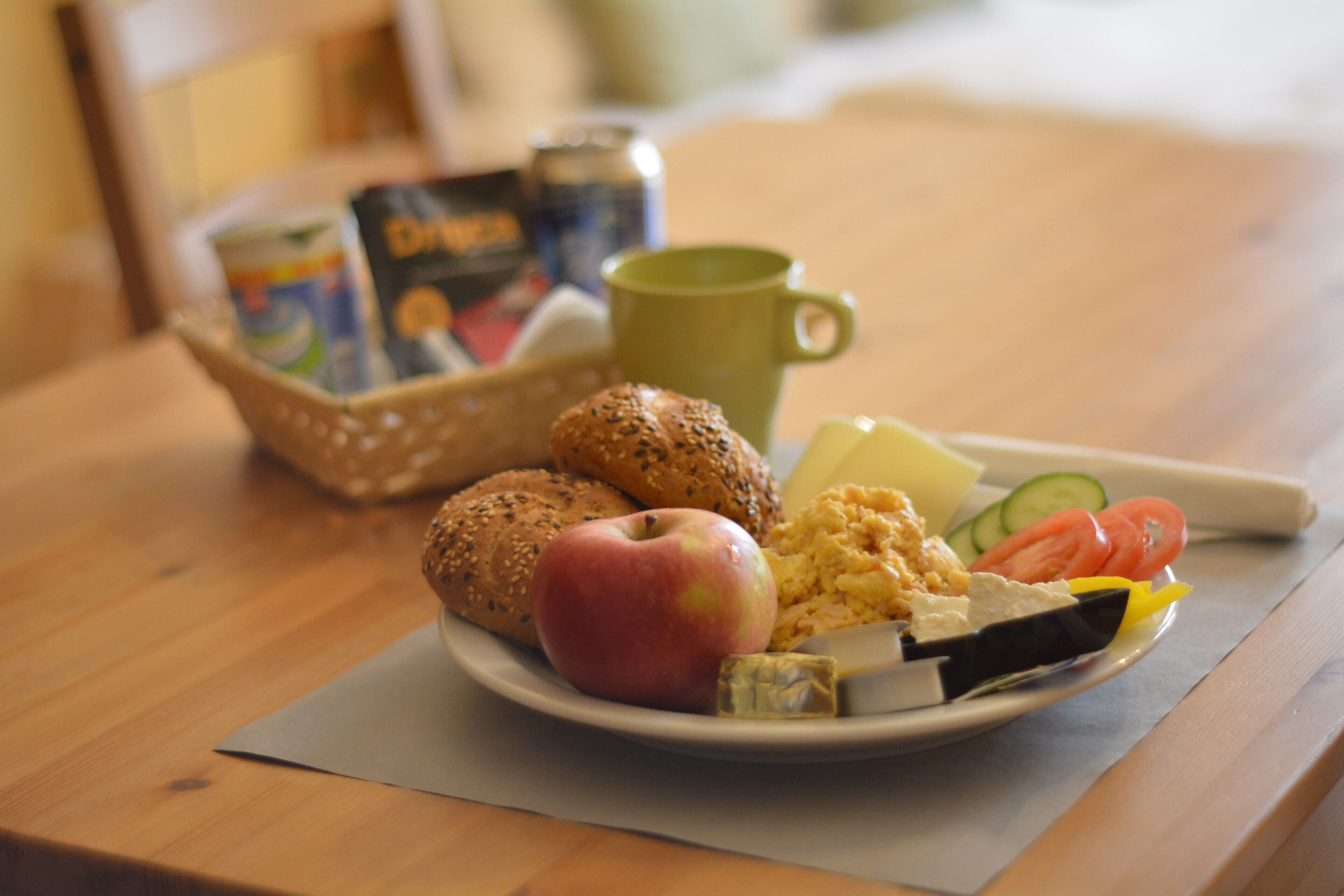 daily continental breakfast (pln 30 per person)