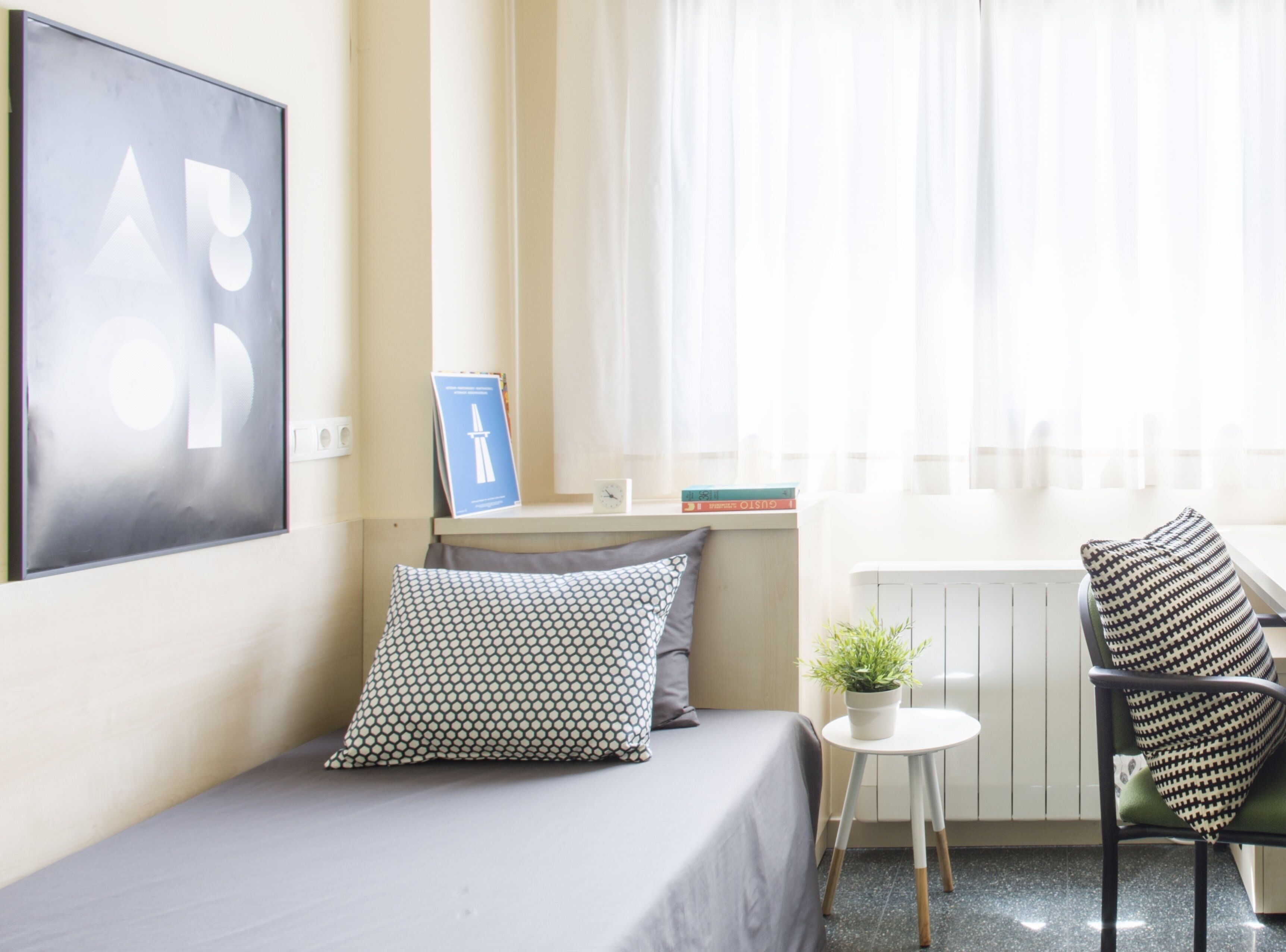 studio (single) | 1 bedroom, desk, iron/ironing board, bed sheets