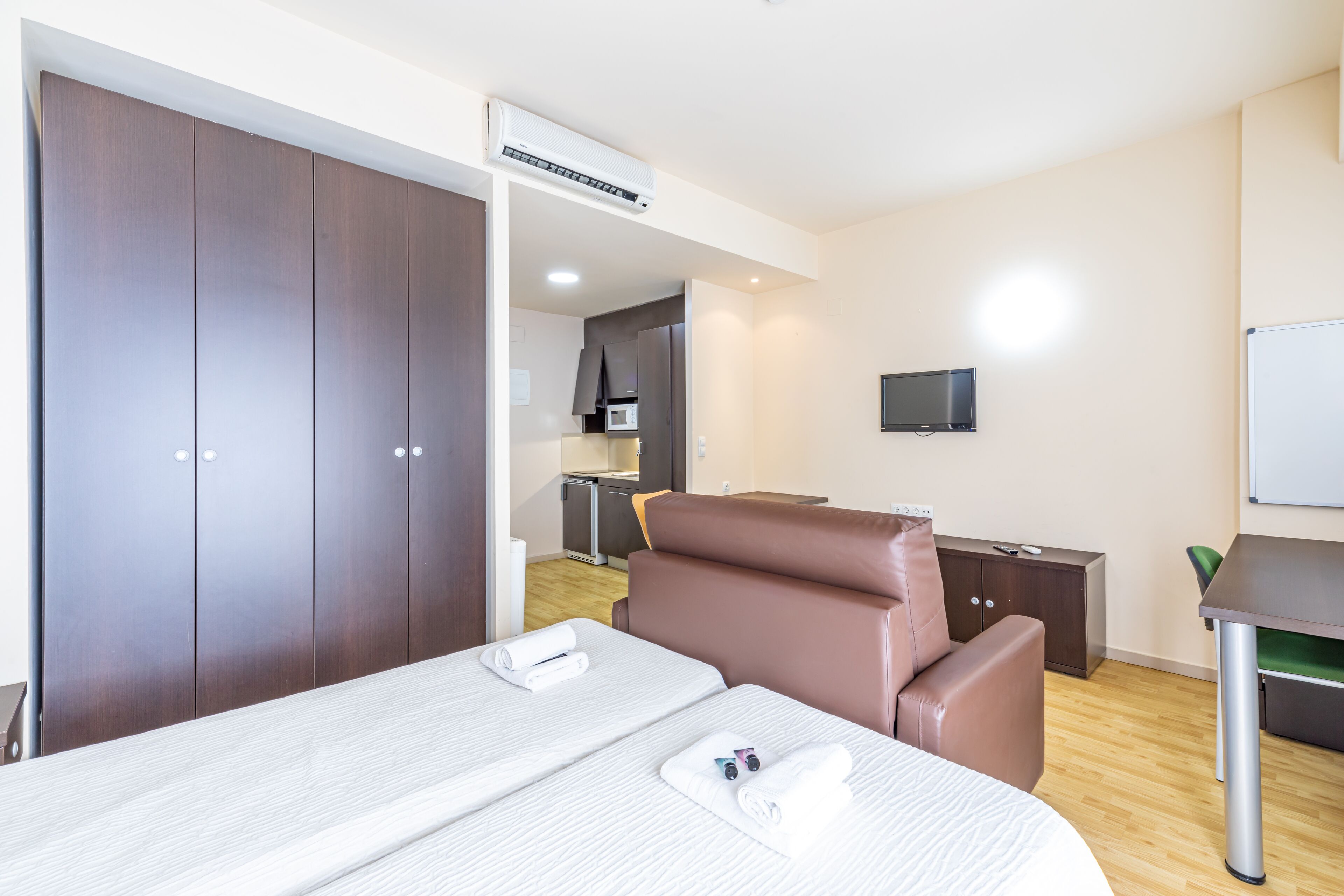 comfort studio | 1 bedroom, desk, iron/ironing board, bed sheets