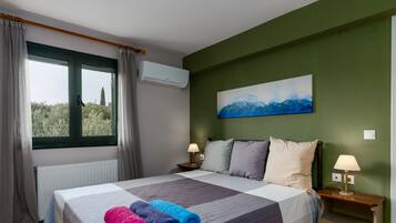 Apartment, Sea View | Egyptian cotton sheets, premium bedding, memory foam beds, desk