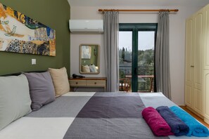 สตูดิโอ, วิวทะเล | ผ้าปูที่นอนฝ้ายอียิปต์, เครื่องนอนระดับพรีเมียม, เตียงเมมโมรีโฟม