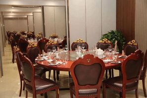 Unclassified image, 2 of 113, button - Elegance Hotel (Suqian)