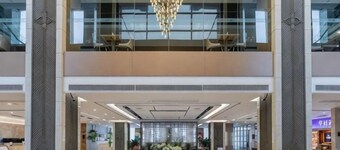 Elegance Hotel
