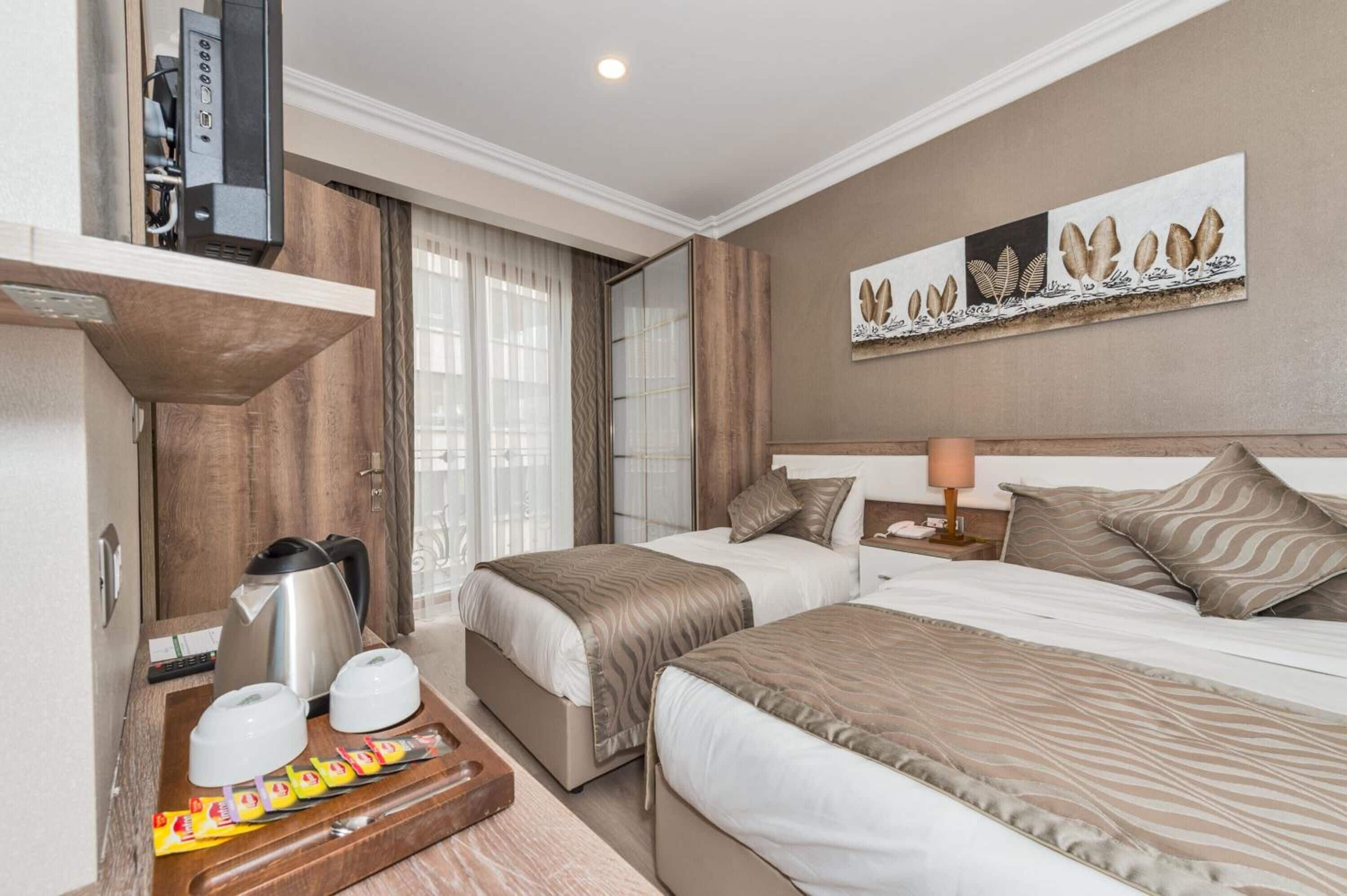 Photo - Alphonse Hotel